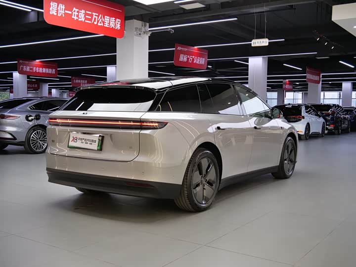 Фото 6 - LiXiang i6