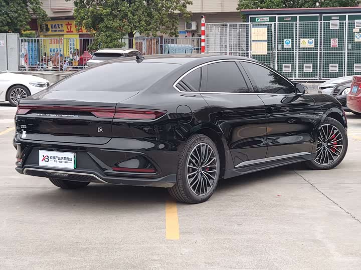 Фото 3 - BYD Han