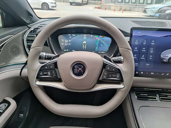 Фото 7 - BYD Han