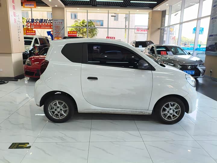 Фото 4 - Roewe Clever