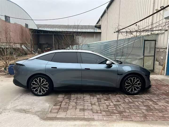 Фото 8 - Zeekr 007