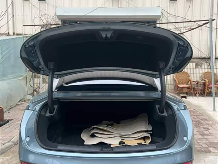 Фото 9 - Zeekr 007