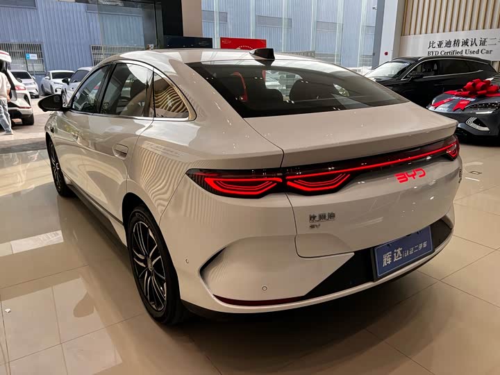 Фото 7 - BYD Qin L
