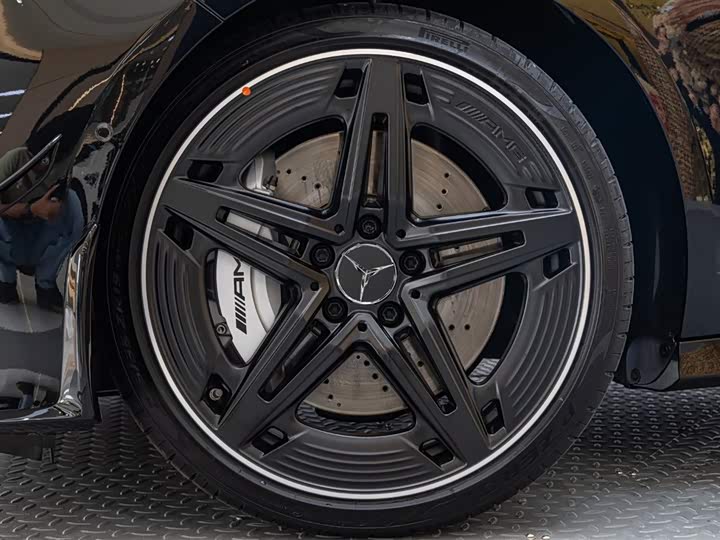 Фото 8 - Mercedes-Benz A-Class AMG