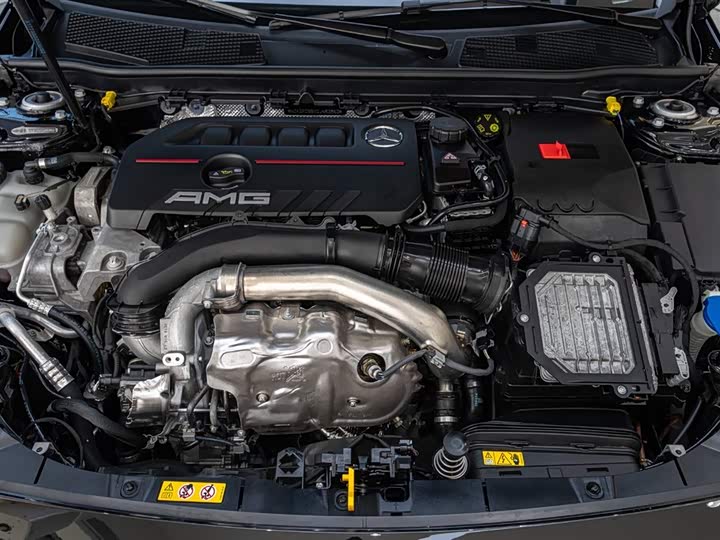 Фото 9 - Mercedes-Benz A-Class AMG