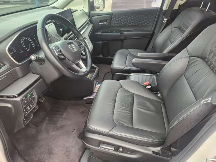 Фото 7 - Honda Elysion