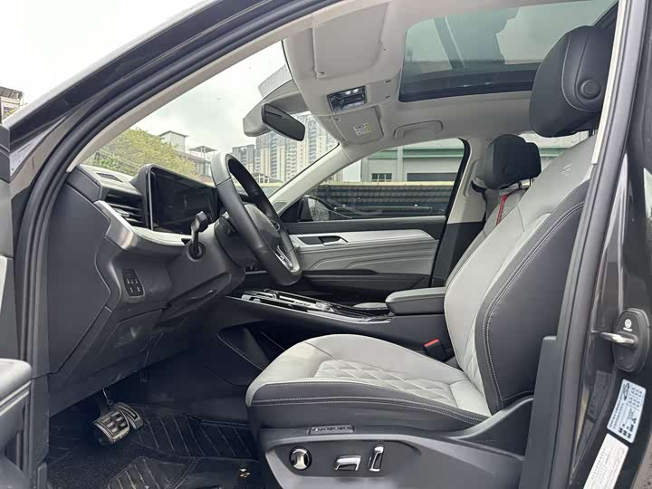 Photo 4 - Volkswagen Tavendor