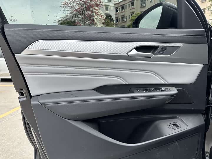 Photo 8 - Volkswagen Tavendor