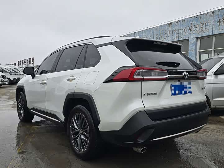 Фото 6 - Toyota Wildlander