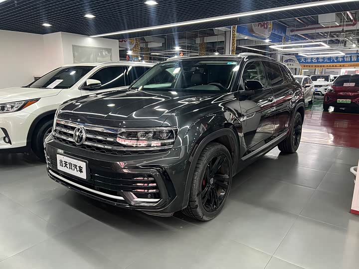 Фото 1 - Volkswagen Teramont X