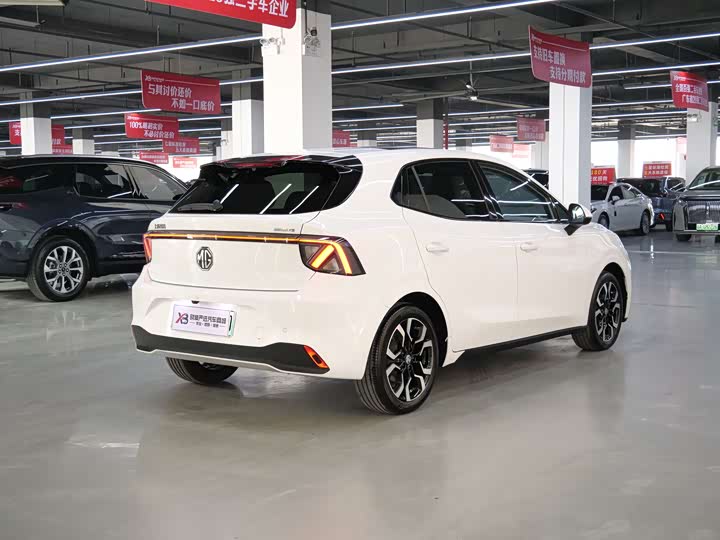 Фото 5 - MG Motor 4 EV