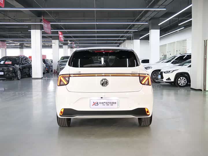 Фото 6 - MG Motor 4 EV