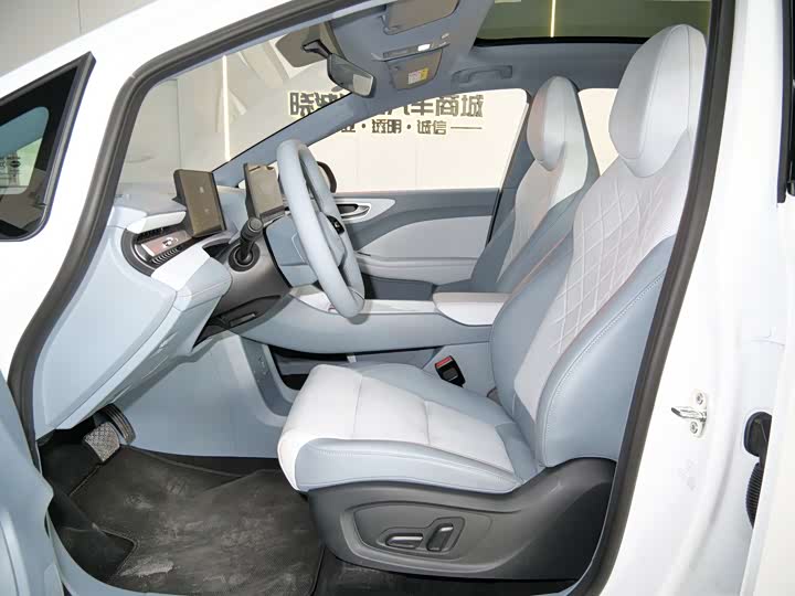 Фото 8 - MG Motor 4 EV