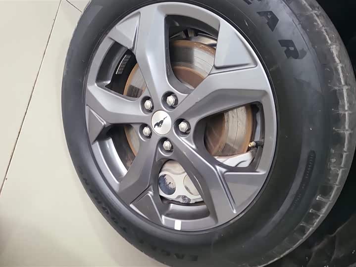 Photo 6 - Ford Mustang Mach-E