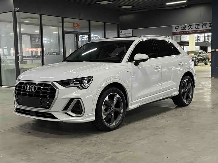 Фото 1 - Audi Q3