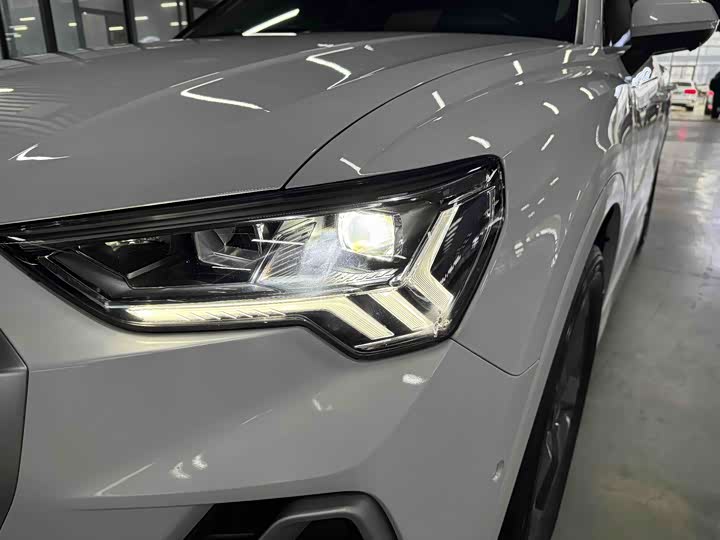 Фото 5 - Audi Q3