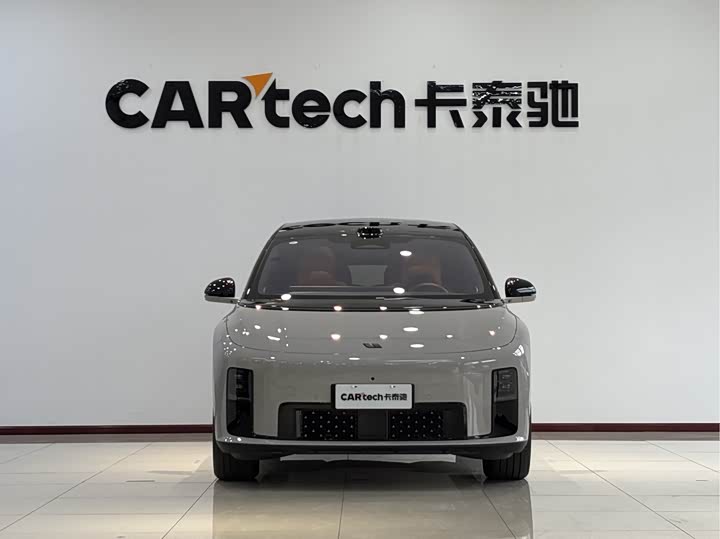 Фото 2 - LiXiang i8