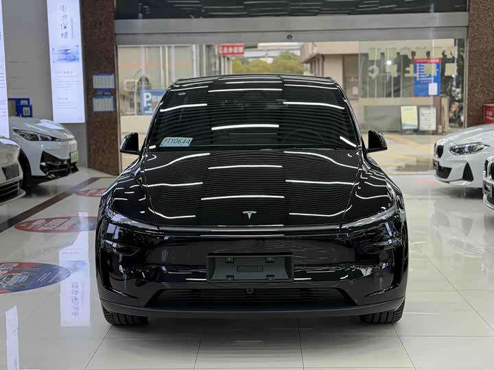 Фото 2 - Tesla Model Y