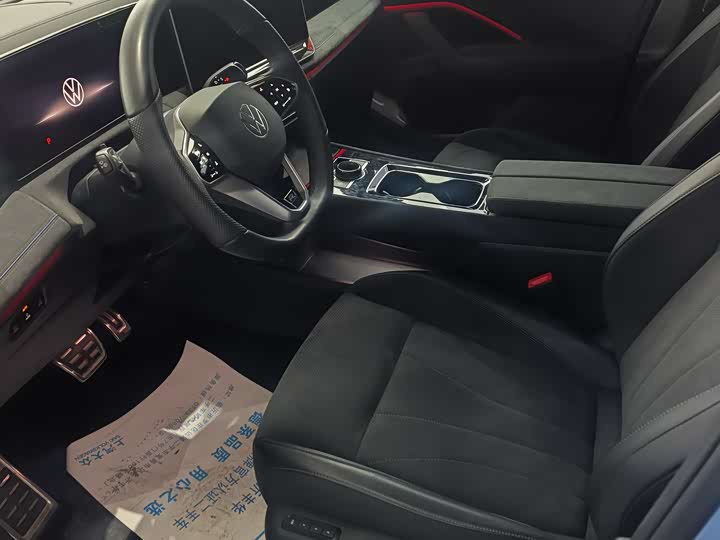 Фото 4 - Volkswagen Tiguan L Pro