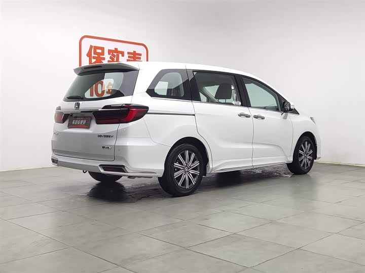 Фото 2 - Honda Odyssey