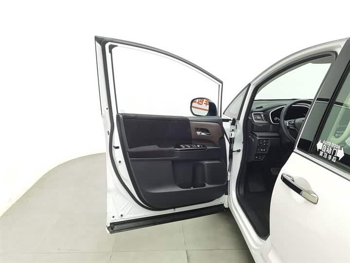 Фото 8 - Honda Odyssey