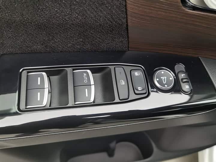 Фото 9 - Honda Odyssey