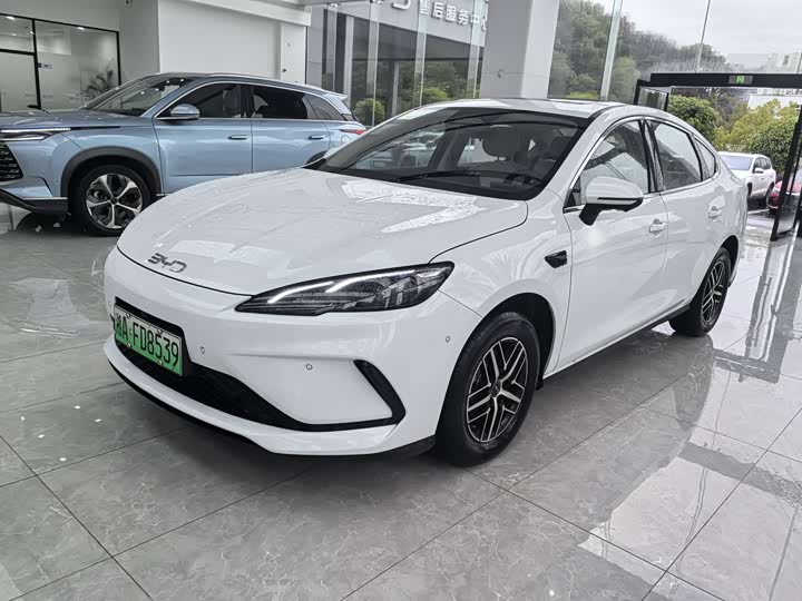 Фото 1 - BYD Seal 05 DM-i Hybrid