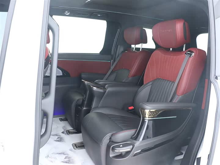 Фото 7 - GAC Trumpchi M8