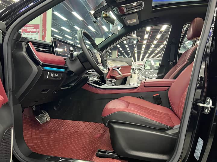 Photo 5 - Jetour X70 Plus