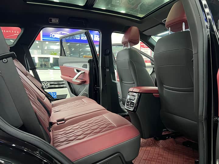 Photo 8 - Jetour X70 Plus