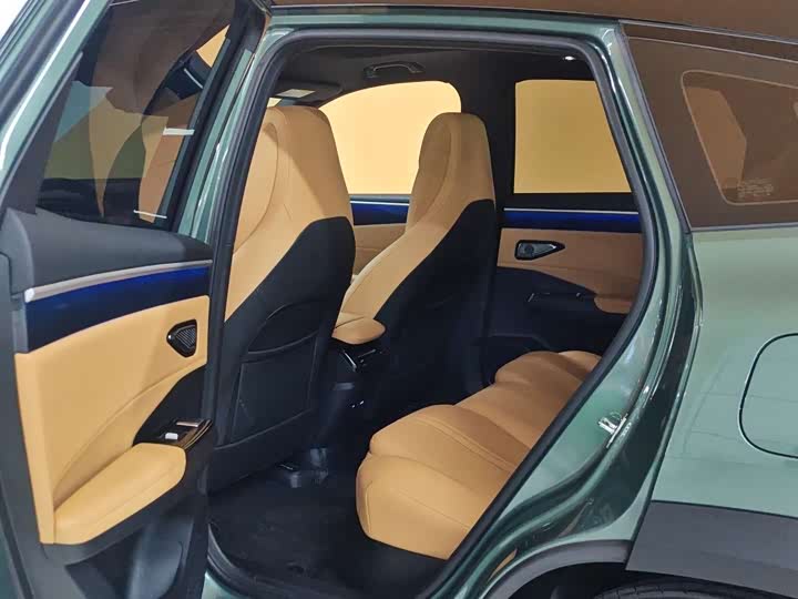 Photo 3 - Geely Galaxy L7