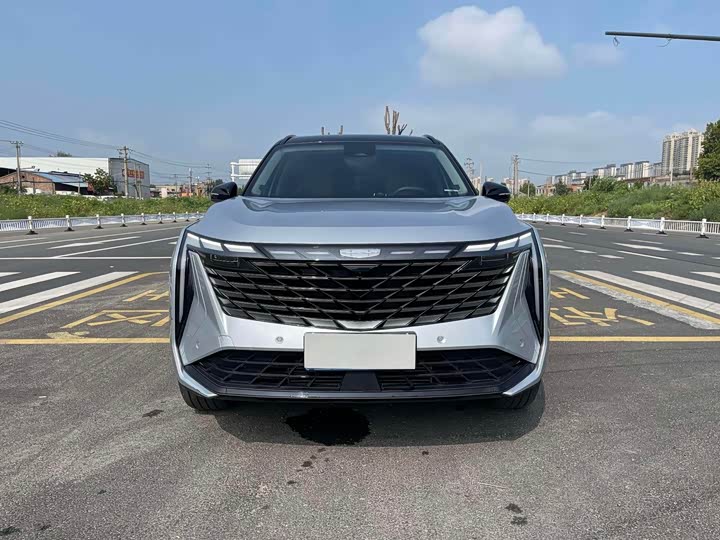 Фото 2 - Geely Atlas L