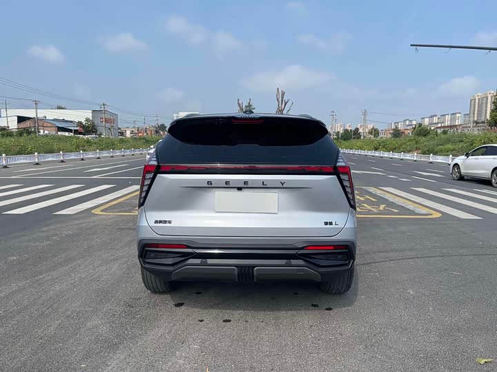 Фото 5 - Geely Atlas L