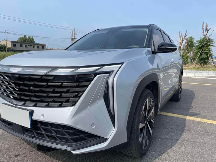 Фото 7 - Geely Atlas L