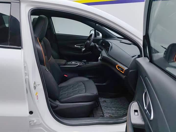 Фото 8 - Changan UNI-T