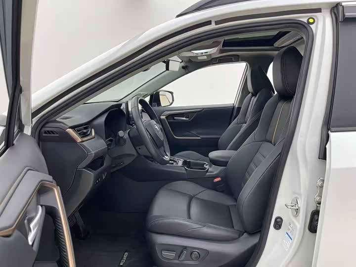 Фото 3 - Toyota Wildlander