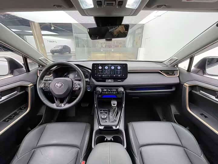 Фото 4 - Toyota Wildlander