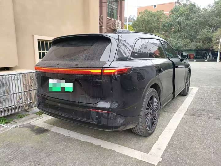 Фото 2 - XPeng G9