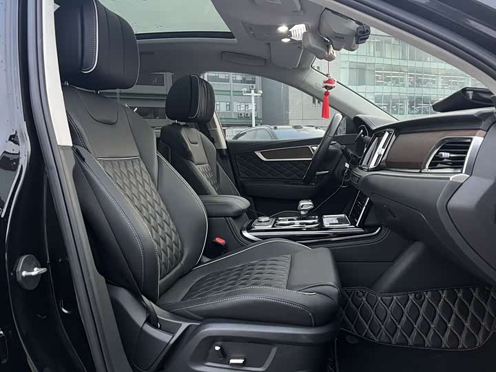 Photo 7 - Hongqi HS7