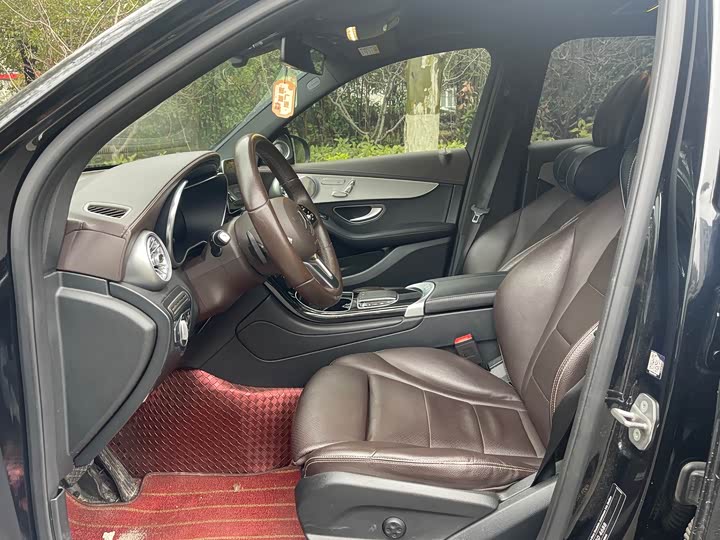 Photo 4 - Mercedes-Benz GLC-Class