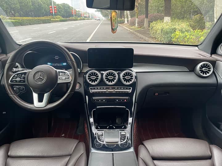 Photo 5 - Mercedes-Benz GLC-Class