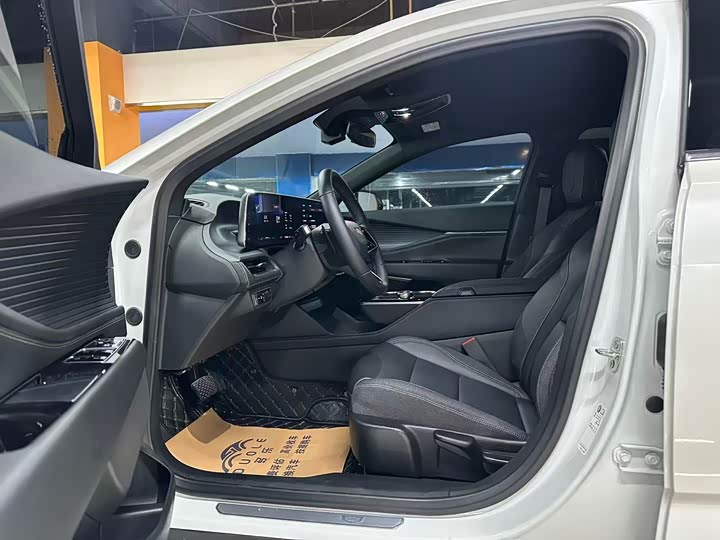 Фото 5 - Cadillac GT4