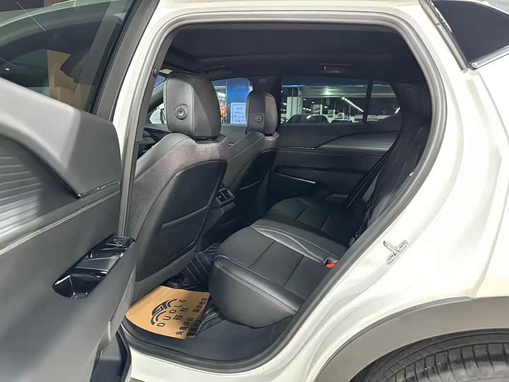 Фото 6 - Cadillac GT4