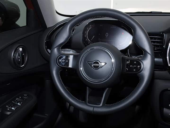 Фото 2 - Mini Clubman