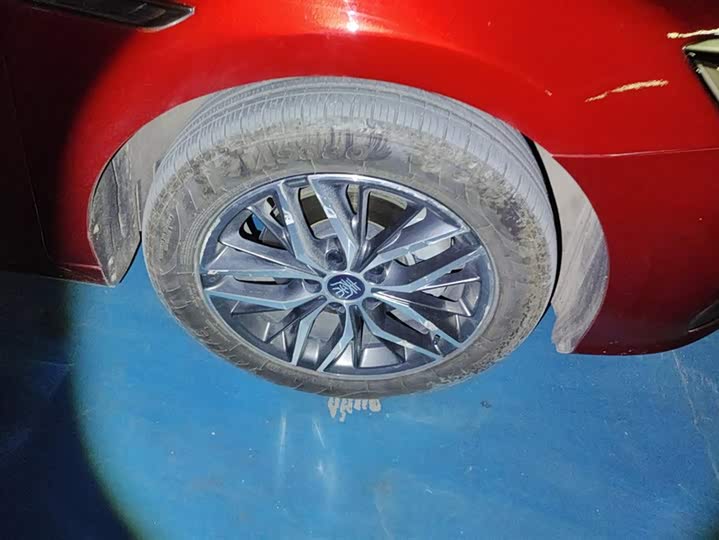 Фото 6 - BYD Qin Plus