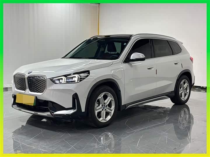 Фото 1 - BMW iX1