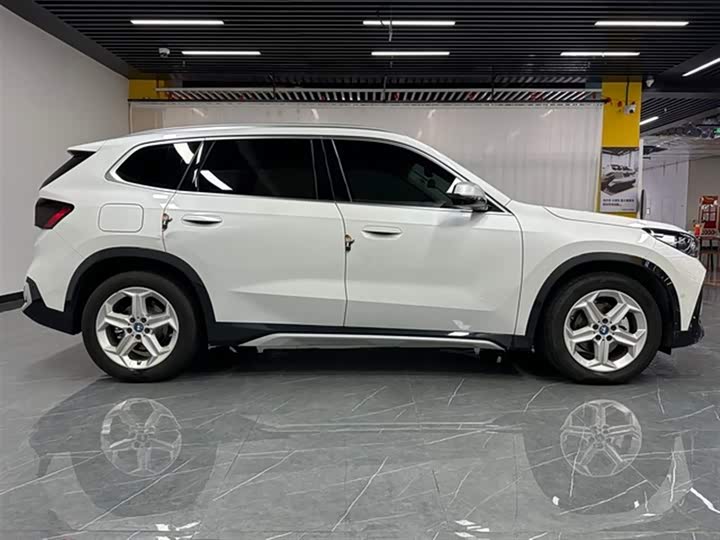 Фото 7 - BMW iX1