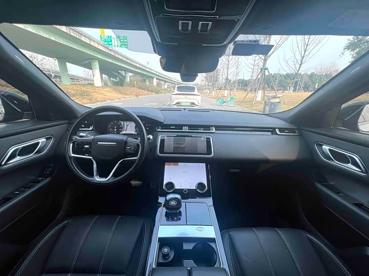 Фото 4 - Land Rover Range Rover Velar