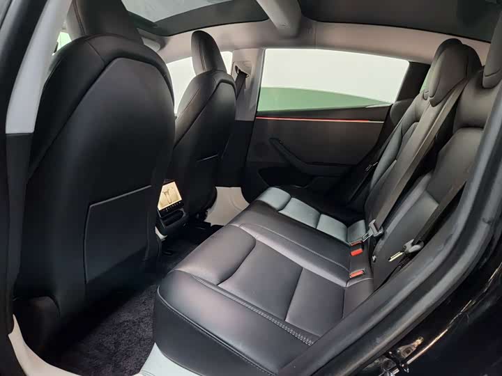 Фото 5 - Tesla Model 3