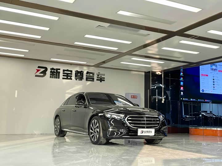 Photo 3 - Mercedes-Benz E-Class